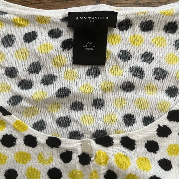 Ann Taylor Short Sleeve Knit Cardigan Women’s XL 100% Cotton Polka Dot Button Up - Picture 3 of 4